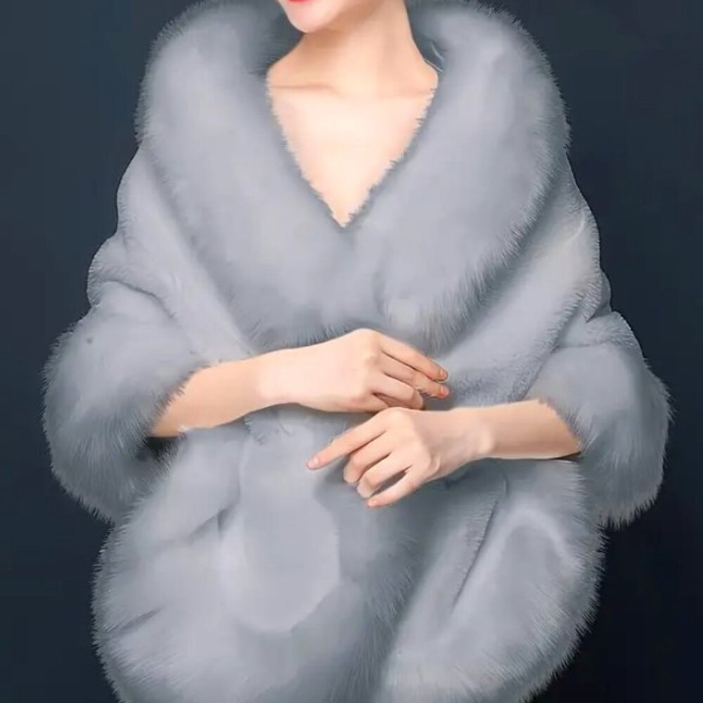 Baroque Style Faux Fur Shawl - Gray - OS